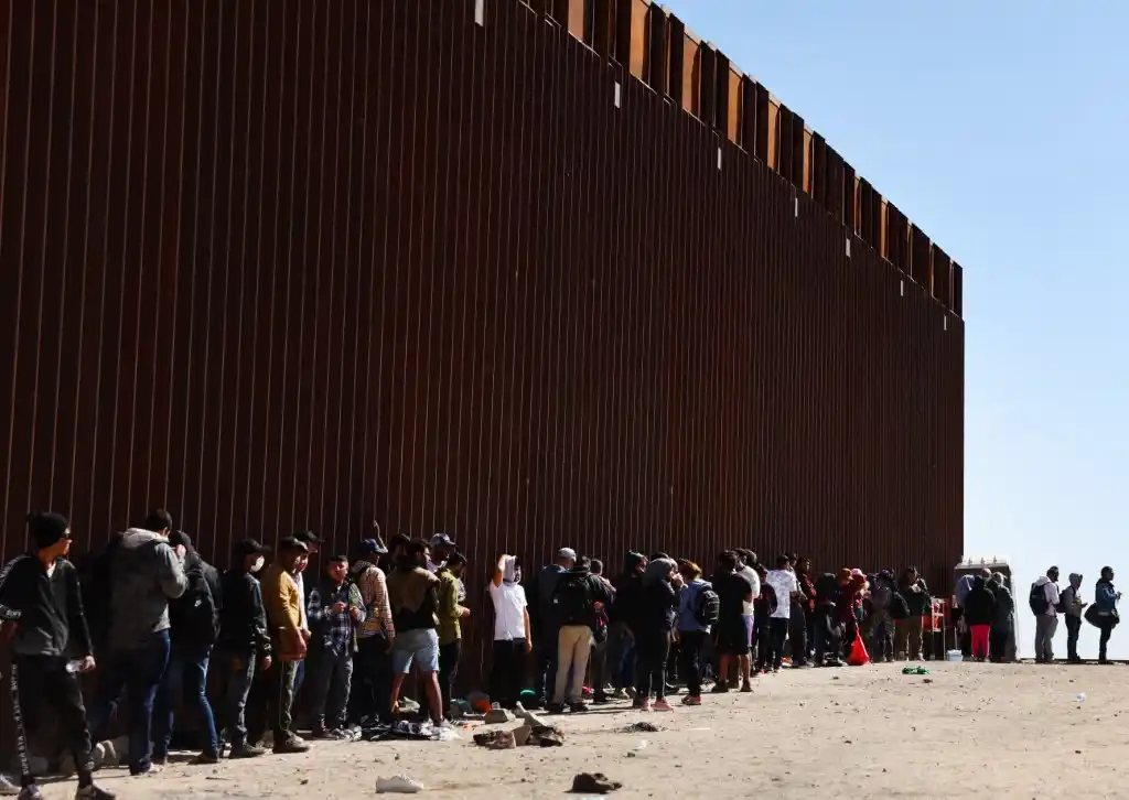 Por primera vez en casi 200 años la población en EE.UU. CRECIÓ SOLO POR LOS MIGRANTES