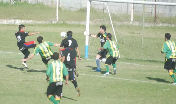 Fútbol local: Sarmiento venció a Sud América