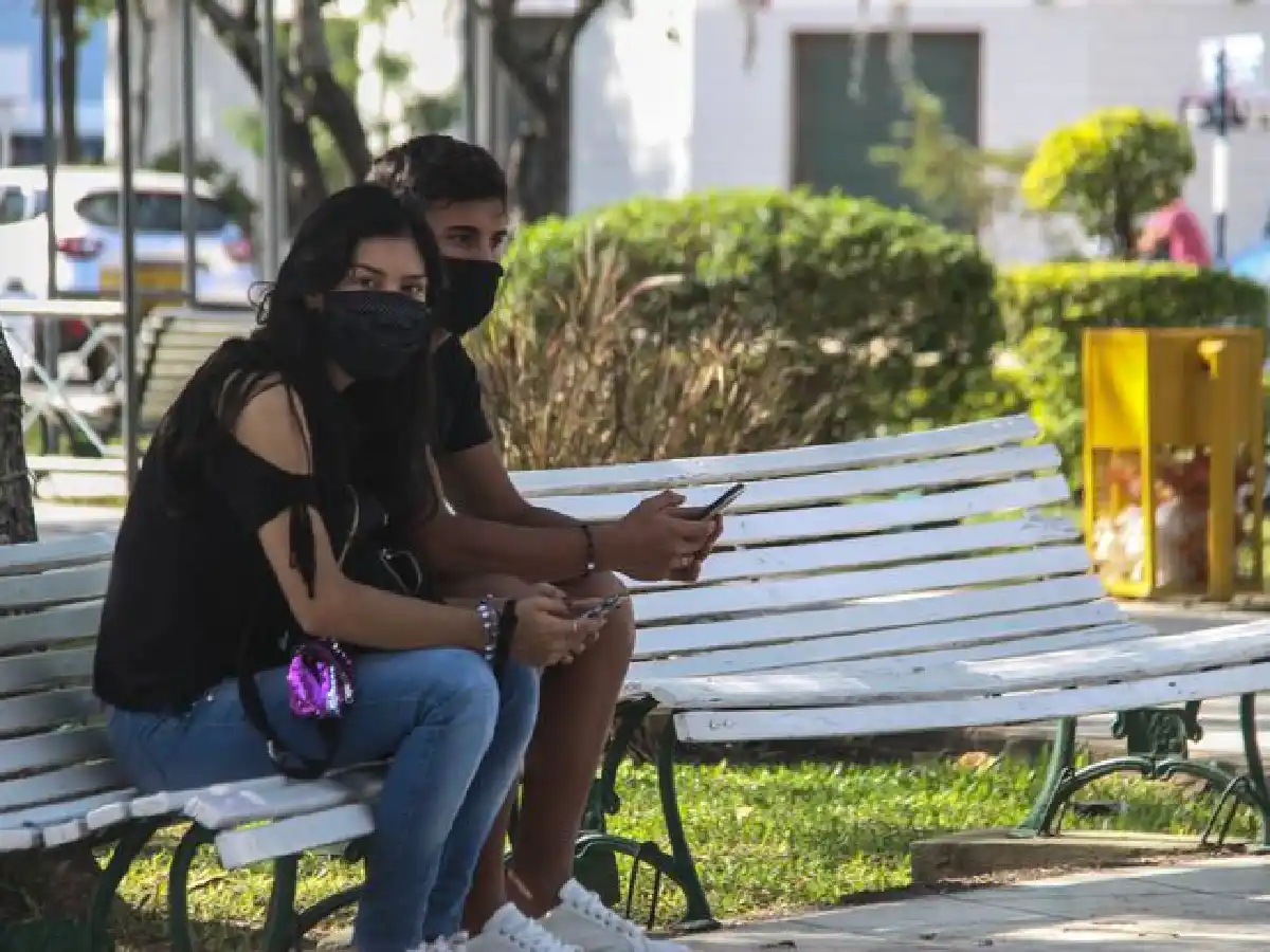 Reportaron 21 muertos y 993 nuevos contagios de coronavirus