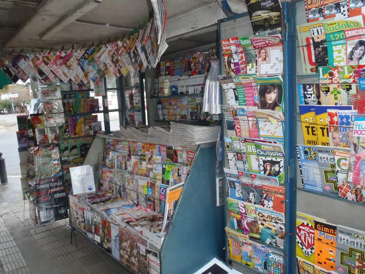 Un kiosco de diarios