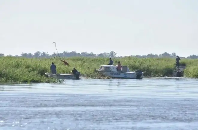 Gran preocupación por un extraño fenómeno que está sucediendo en una laguna