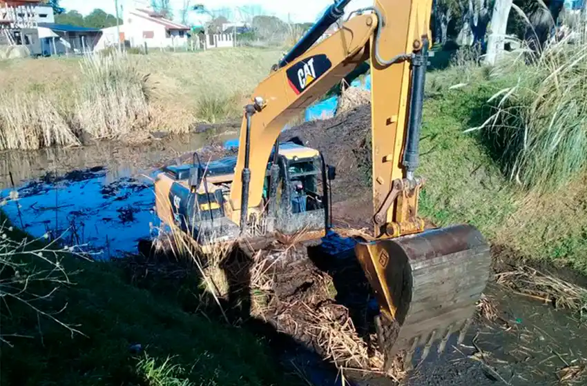 Arroyo Corrientes: OSSE trabaja para mejorar el escurrimiento