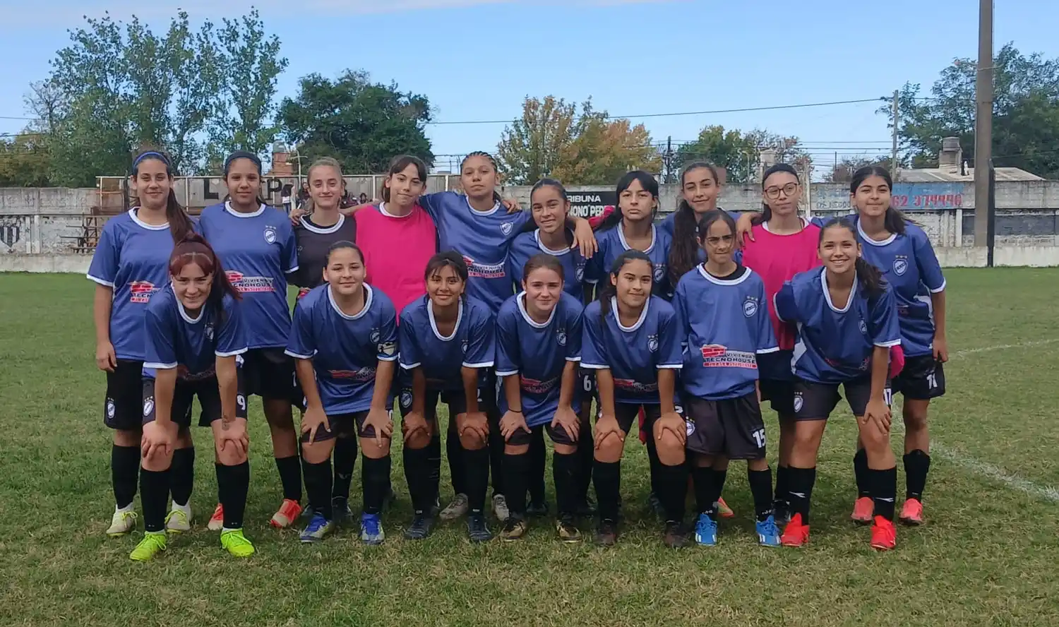 Las campeonas no paran: segunda victoria para seguir en lo más alto. En la próxima fecha habrá choque de punteras vs Jorge Newbery VT.