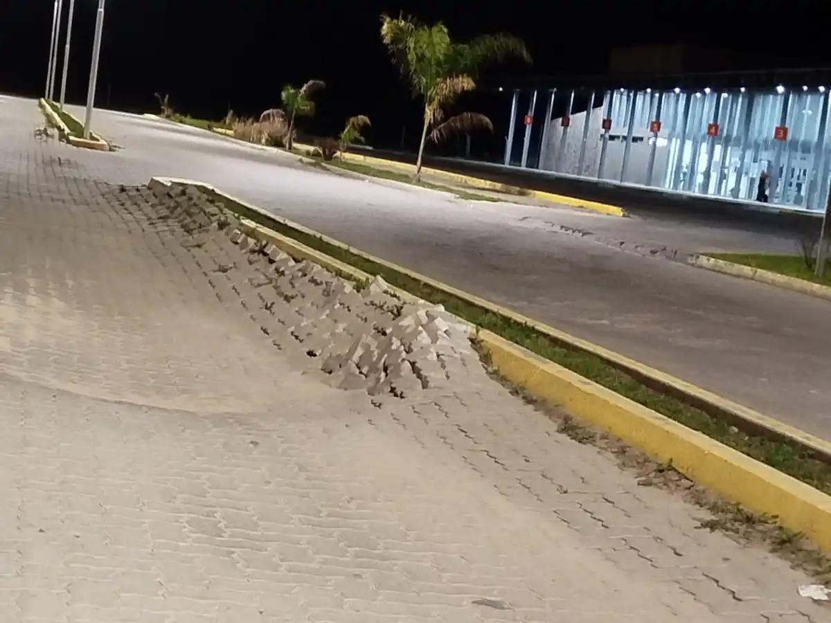 La Opinión recibe a diario reclamos por el estado de la nueva Terminal.