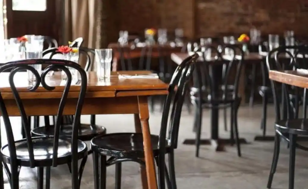 Gastronómicos se rebelan: no pagarán impuestos y servicios