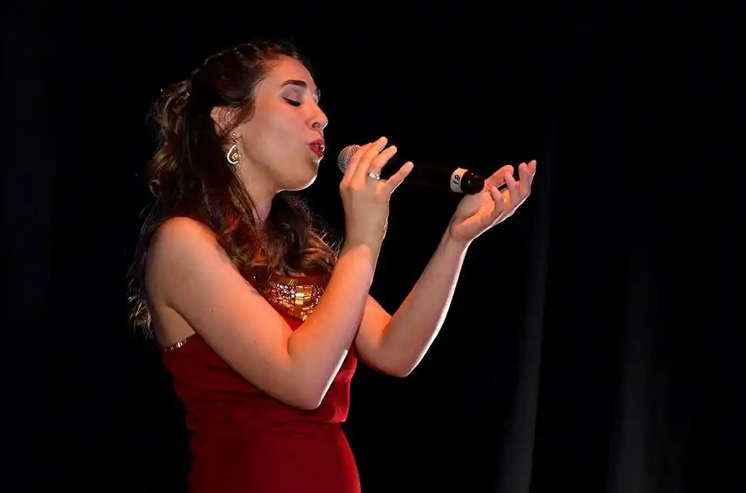 La cantante local Luisina Ruano presenta este fin de semana "Cantares"