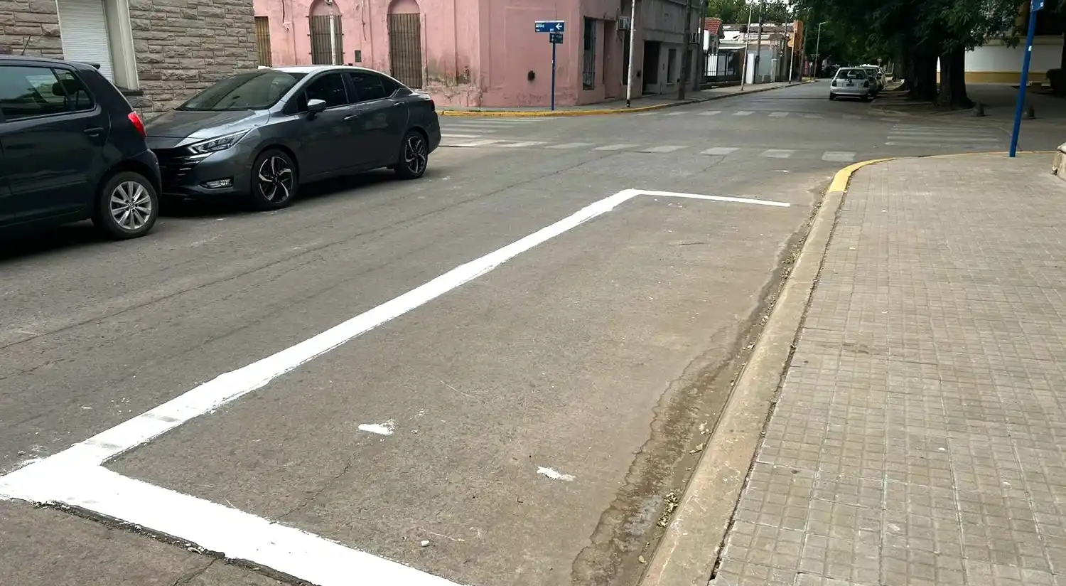 Dársena motos calle Tucumán