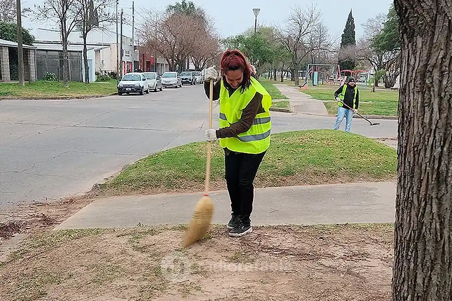 Se suman Programas para mantener limpios los barrios de la ciudad