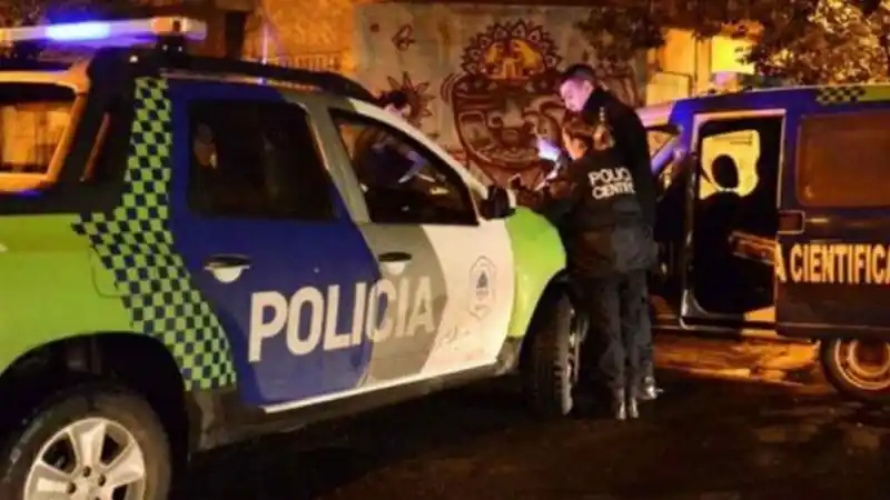 Asesinaron a puñaladas a una mujer de 90 años en su casa durante un asalto