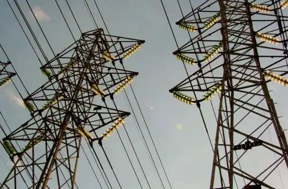 La Defensoría pidió ante la Justicia la nulidad del aumento de luz