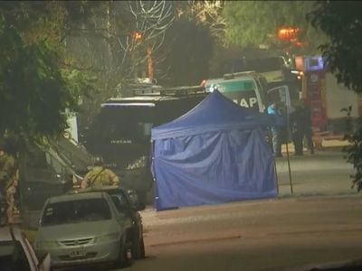 Policía mató a la pareja de su ex y se suicidó tras atrincherarse