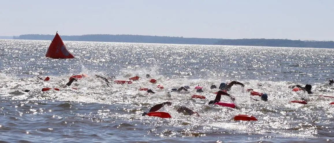 Gamba Genovese e Ignacio Pintos ganadores de las Aguas Abiertas Lago de Salto Grande
