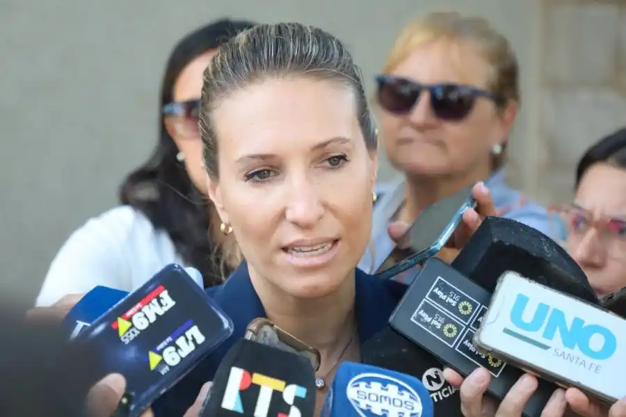 La secretaria de Gestión Institucional del Ministerio de Justicia y Seguridad, Virginia Coudannes, en diálogo con los medios