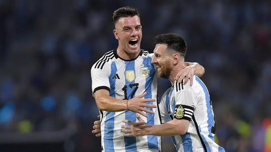 Con un hat-trick de Lionel Messi, Argentina goleó 7-0 a Curazao en la fiesta de los campeones del mundo