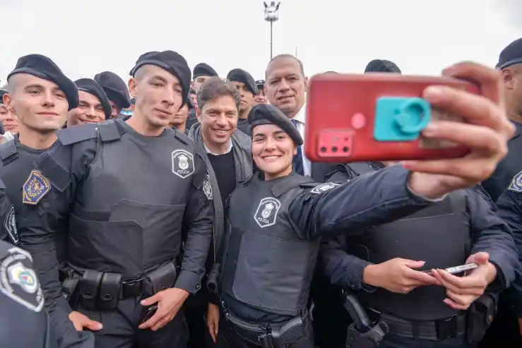 Kicillof en San Fernando: Egresaron 1.500 cadetes de la Escuela de Policía "Juan Vucetich"