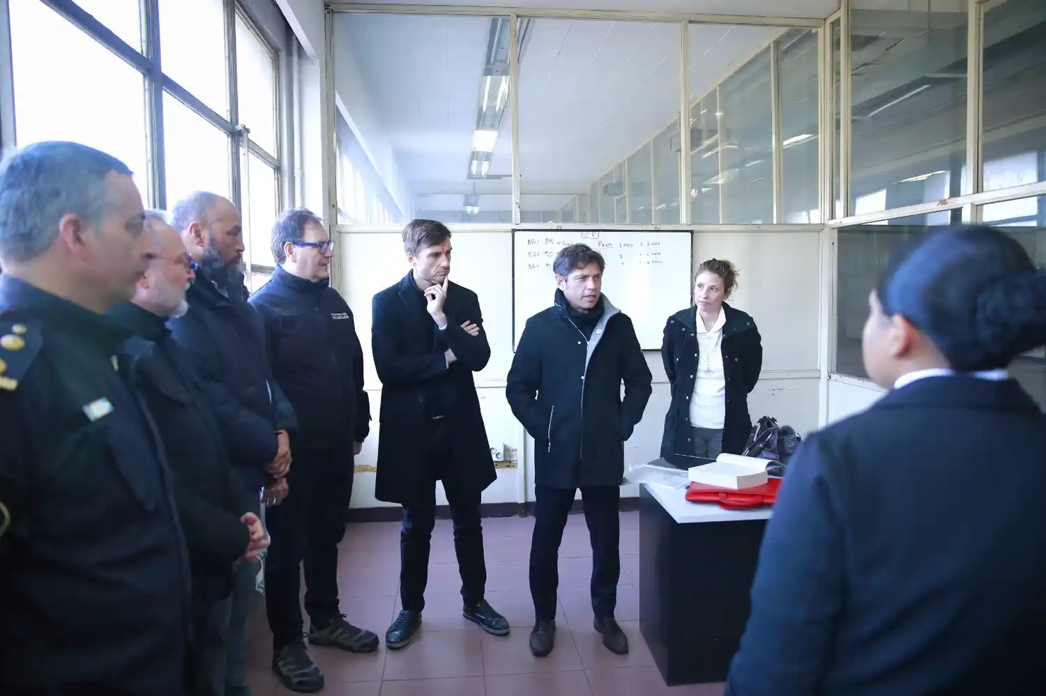 Kicillof junto al intendente de Morón, Luchas Ghi, visitaron base operativa de la Fuerza Barrial de Aproximación