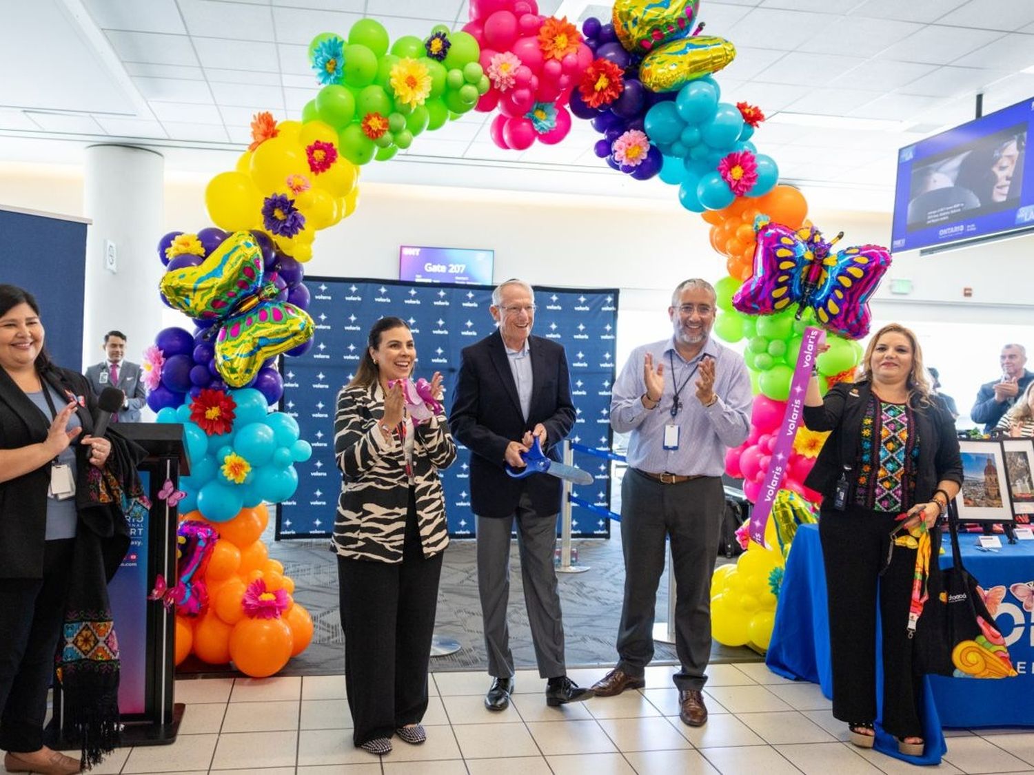 Volaris inaugura dos nuevas rutas desde Ontario, California