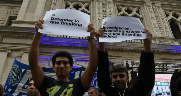 "La universidad está perdiendo recursos humanos valiosos", aseguró Mammarella