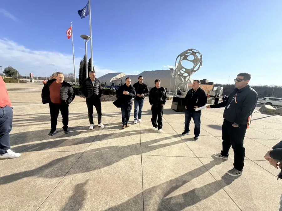 Una delegación de la AFA inspeccionó el lugar donde se alojará la Selección Argentina en Kansas .Foto:AFA