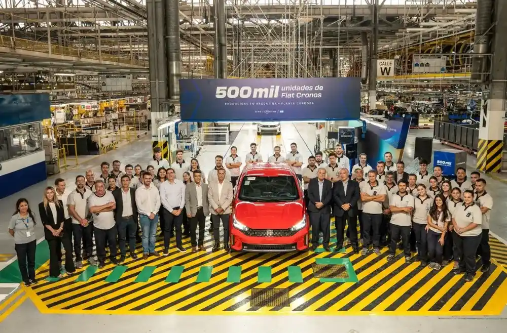 Un hito de la industria Argentina: se produjo la unidad número 500.000 del Fiat Cronos