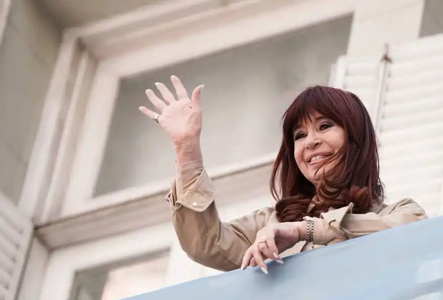 El Gobierno denunció a CFK por cobrar bonificaciones por “vivir” en zona austral mientras residía en CABA
