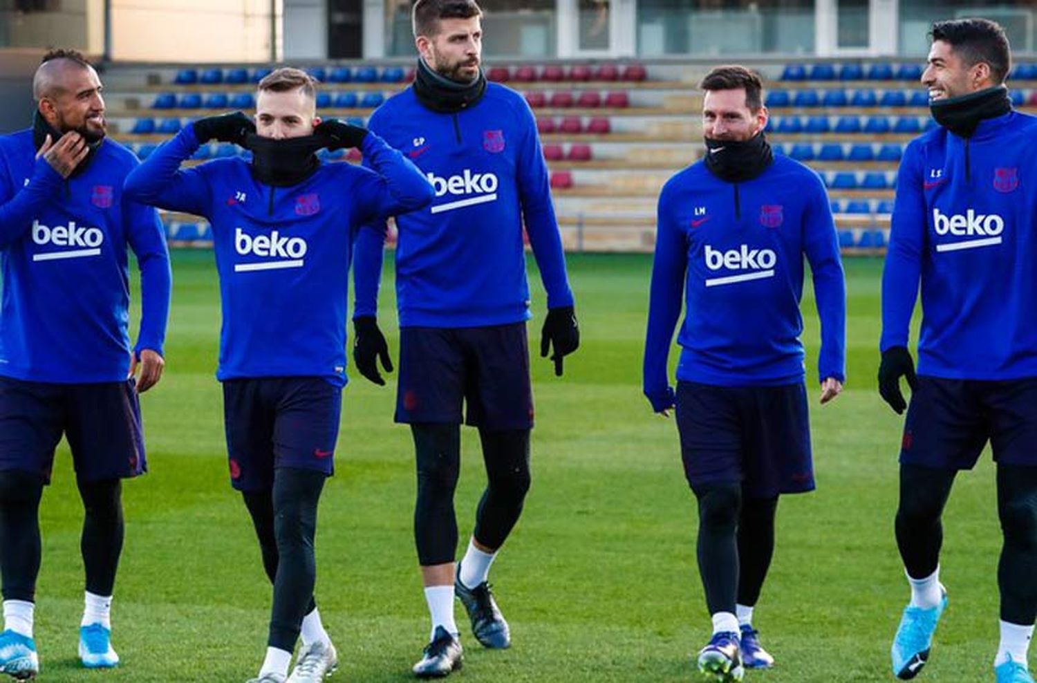 Con un objetivo a la vuelta de la esquina, Messi se sumó a los entrenamientos del Barcelona