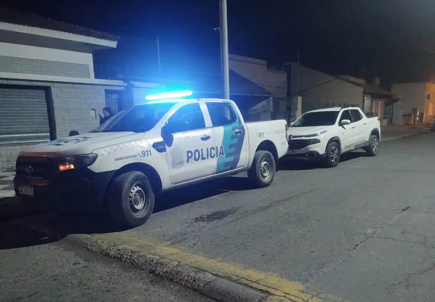 Abrió la puerta de la camioneta, una ciclista la chocó y fue hospitalizada