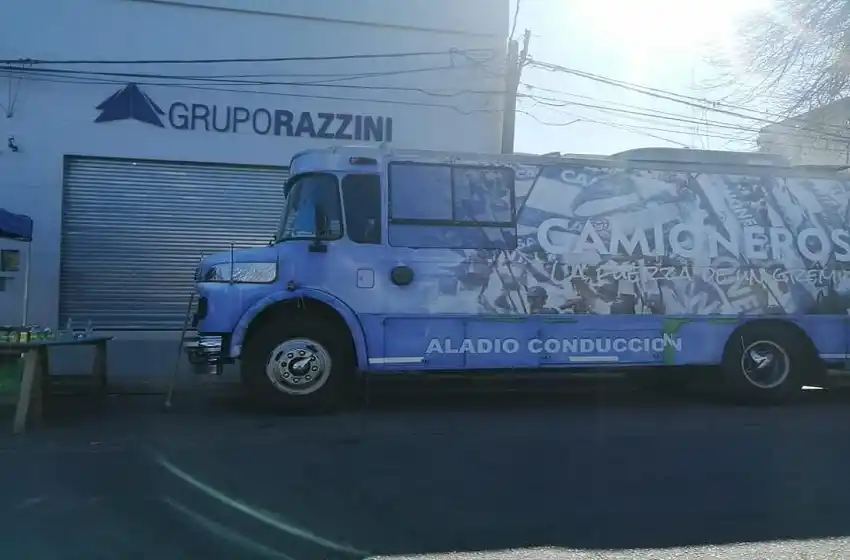 Conflicto Razzini – Camioneros: un fallo judicial beneficia a la empresa y abre las puertas a su continuidad en Rosario