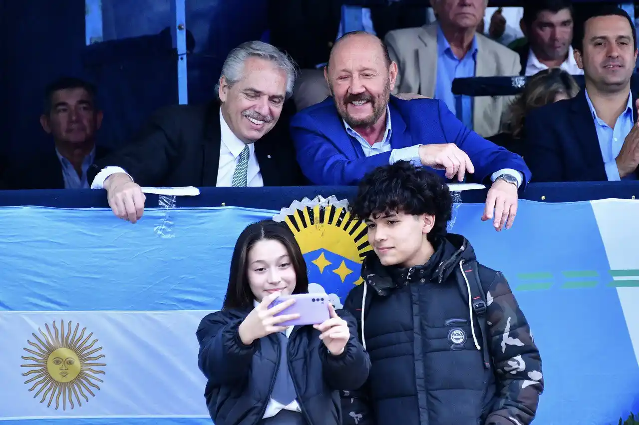 El presidente Fernández acompañó a Insfrán en los festejos por los 68 años de la Provincialización