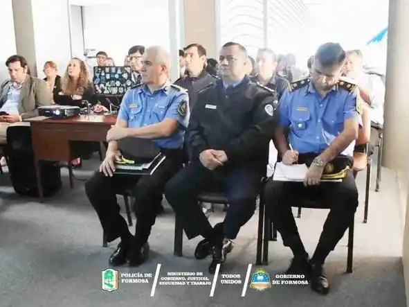 Clorinda: 400 policías tendrán a su cargo la
seguridad interna y externa de los comicios