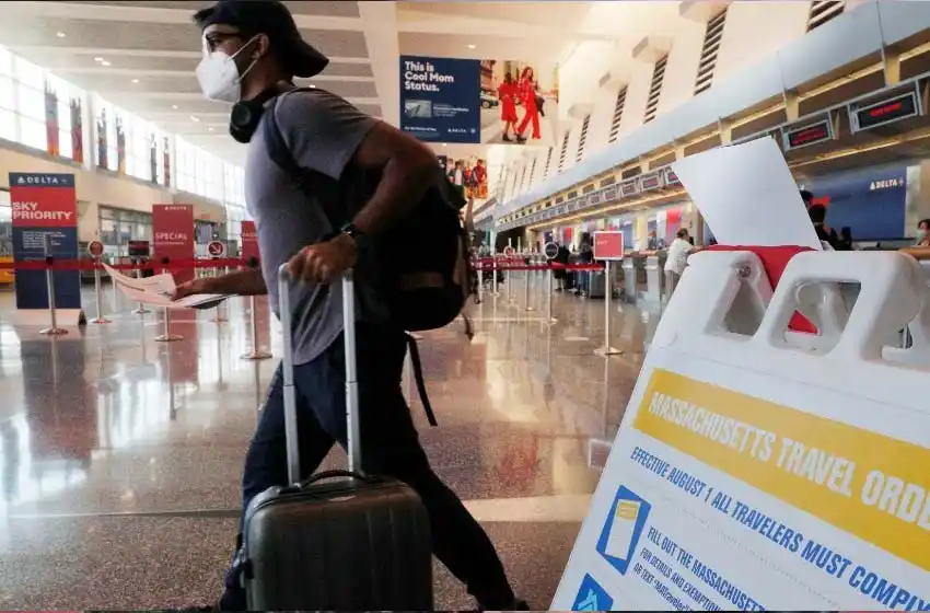 “La mayoría de los positivos detectados en Ezeiza y Aeroparque fue en pasajeros con las cepas de Manaos y Reino Unido”