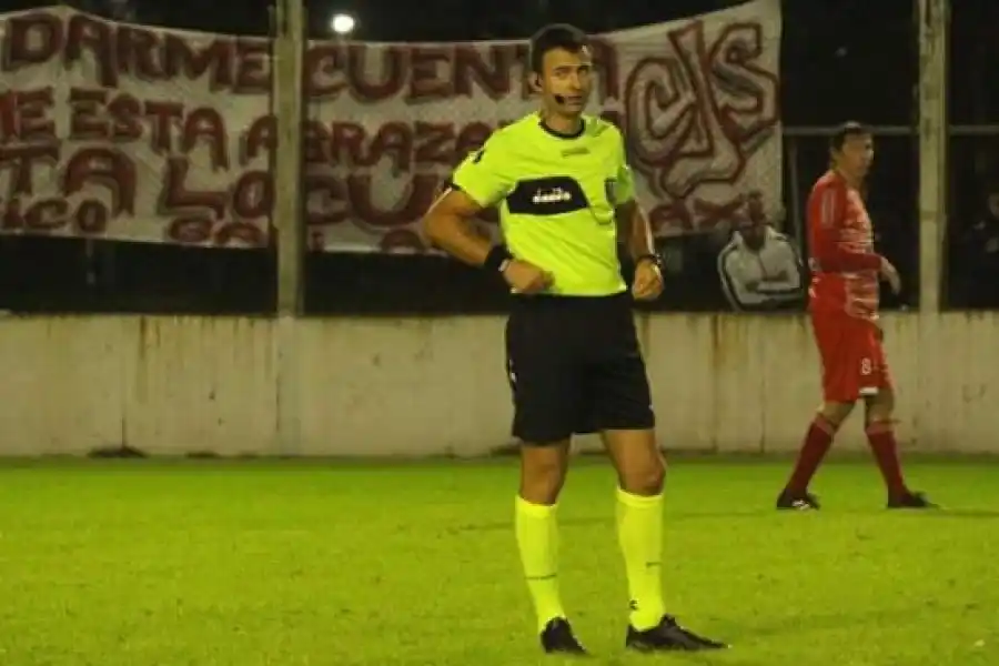 Cavallero, el juez para Atlético en Chaco
