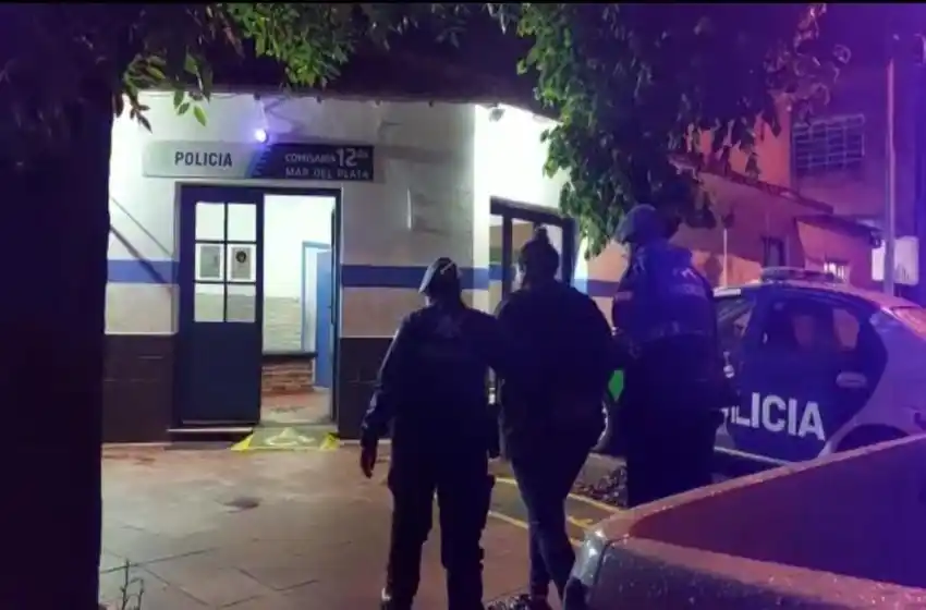 Rompió una puerta, amenazó a una mujer y quedó detenida