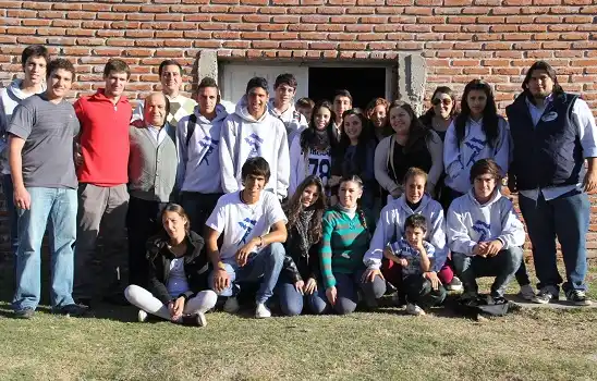 Impulsores: 20 jóvenes del barrio Francisco Ramírez son parte del Programa