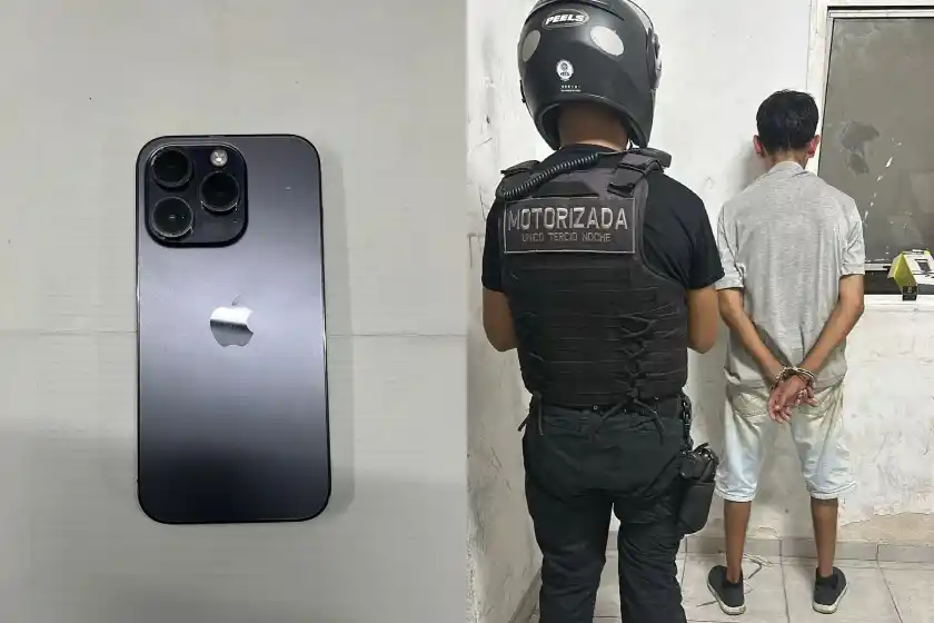 Detenido tras robar un celular.