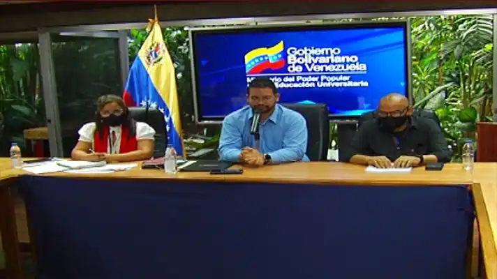Ministro de Maduro ordena CONGELAR costo de MATRÍCULAS de universidades privadas