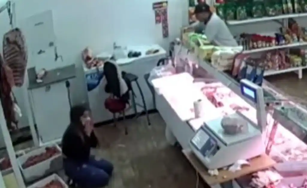 Rosario: violento asalto en una carnicería de barrio Cura
