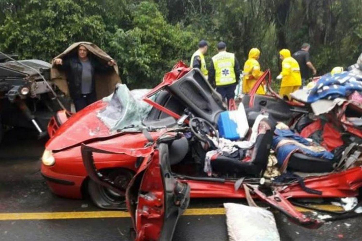 Tres argentinos murieron en Brasil al ser aplastados por un camión