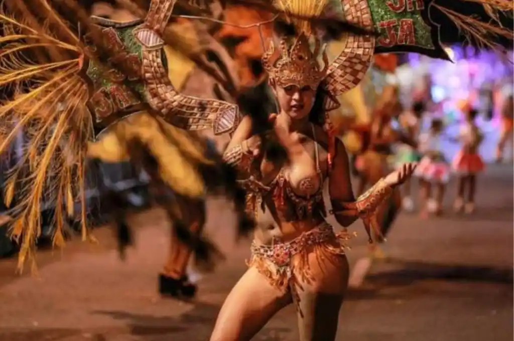 La agenda se complementa con atractivos, servicios turísticos y deportes naúticos