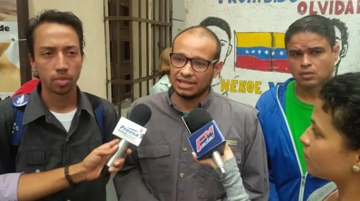 Periodista Carlos Julio Rojas está recluido en El Helicoide, informa el CNP