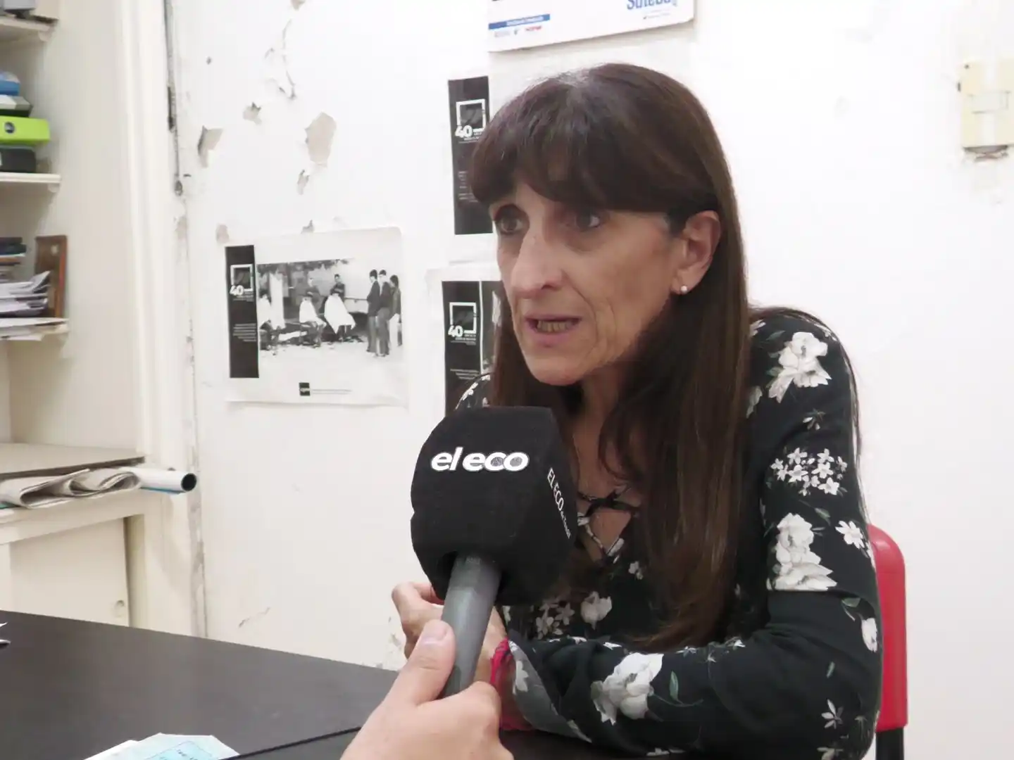 La dirigente explicó que las docentes deben recurrir al pluriempleo o a la venta informal de productos para poder sostener a sus familias.