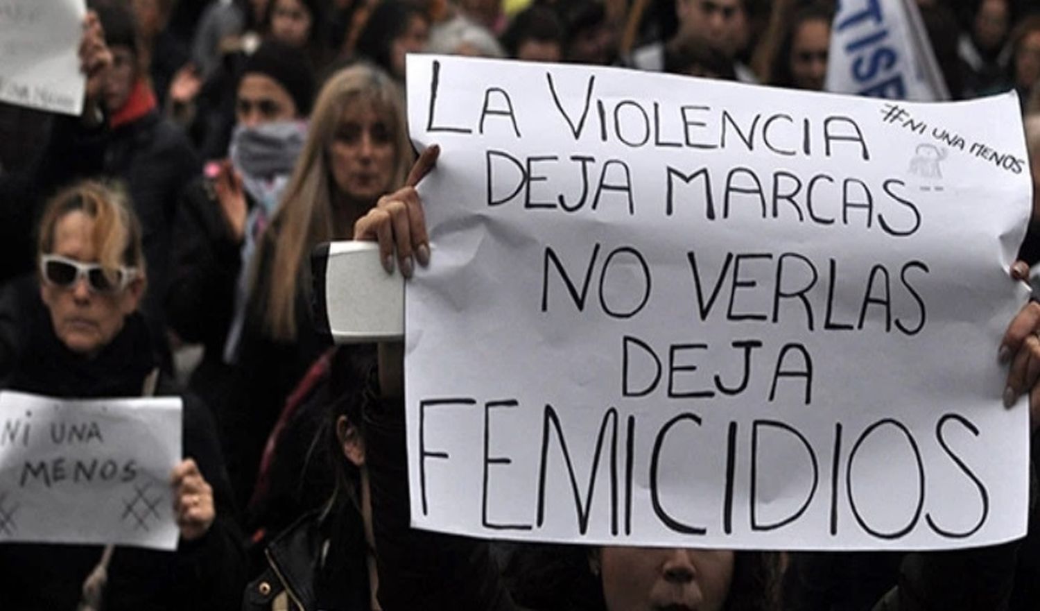 Más del 60 por ciento de los femicidios ocurrió en los hogares de las víctimas
