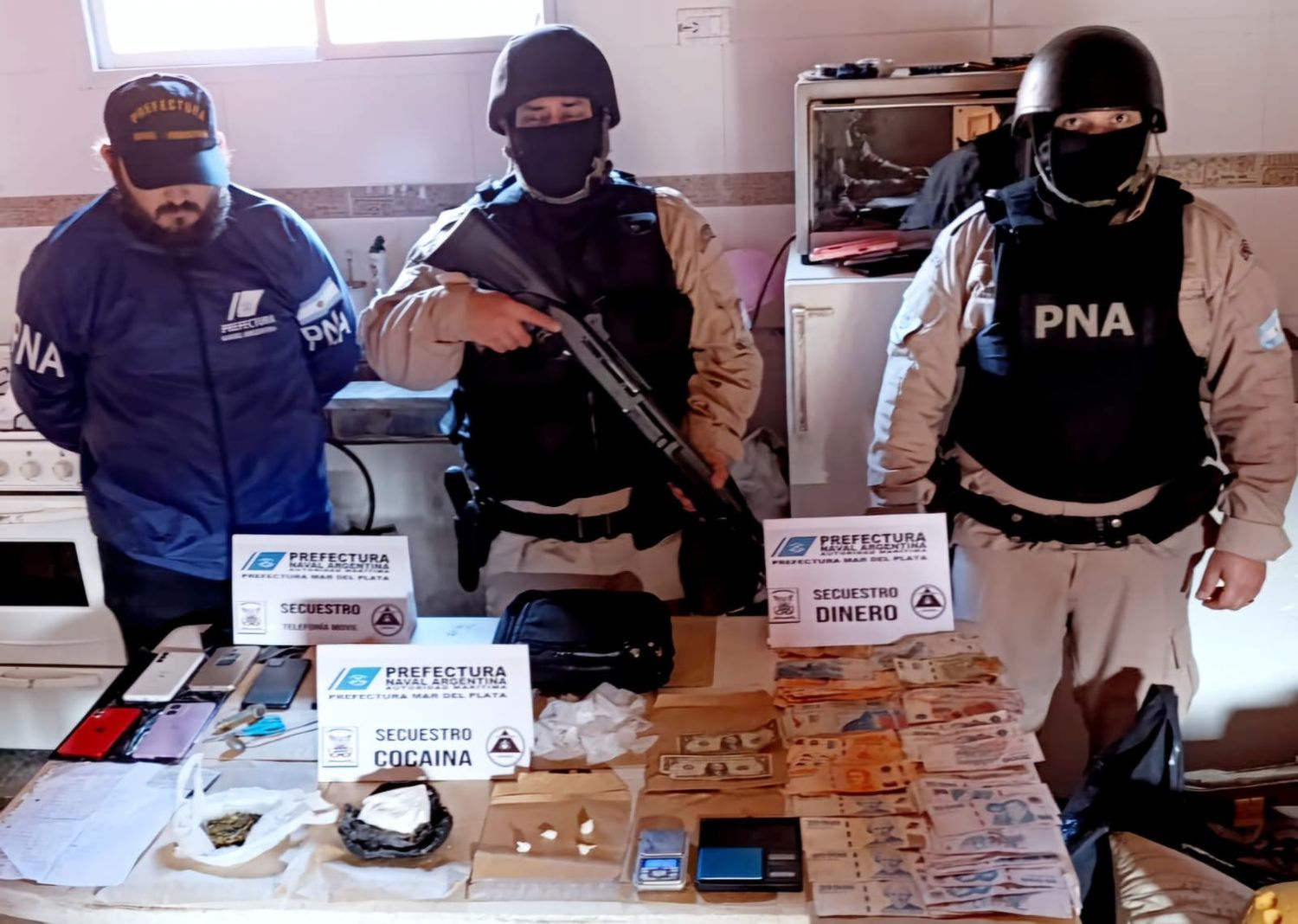 Golpe al narco: cuatro detenidos y el secuestro gran cantidad de drogas