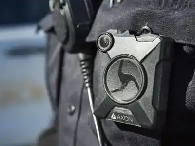 Planifican prueba piloto para que agentes de tránsito lleven cámaras en sus operativos