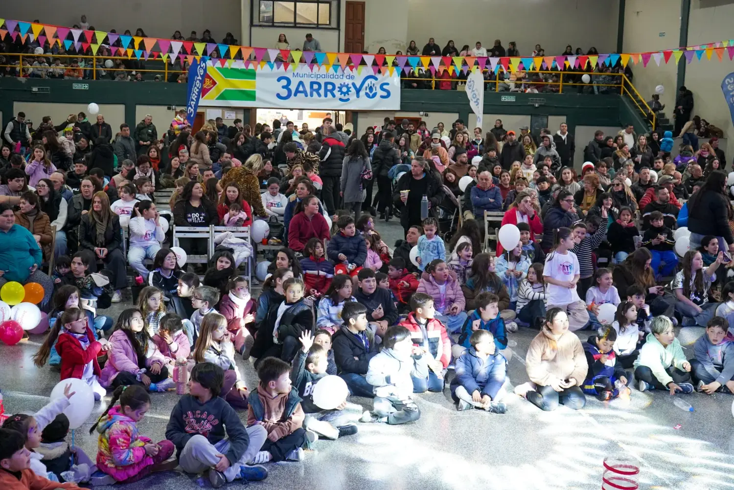 En Matheu y avenida Ituzaingó, al aire libre y en el SUM de la Escuela Técnica