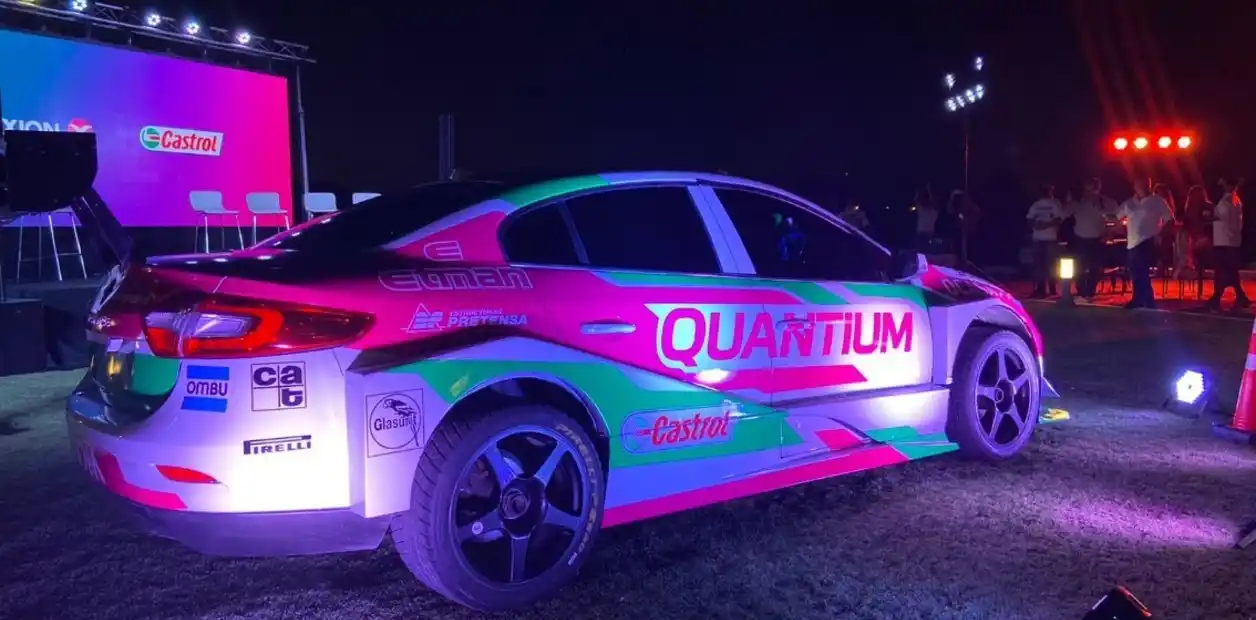 El Renault Fluence GT que conducirá Pernía en esta temporada.