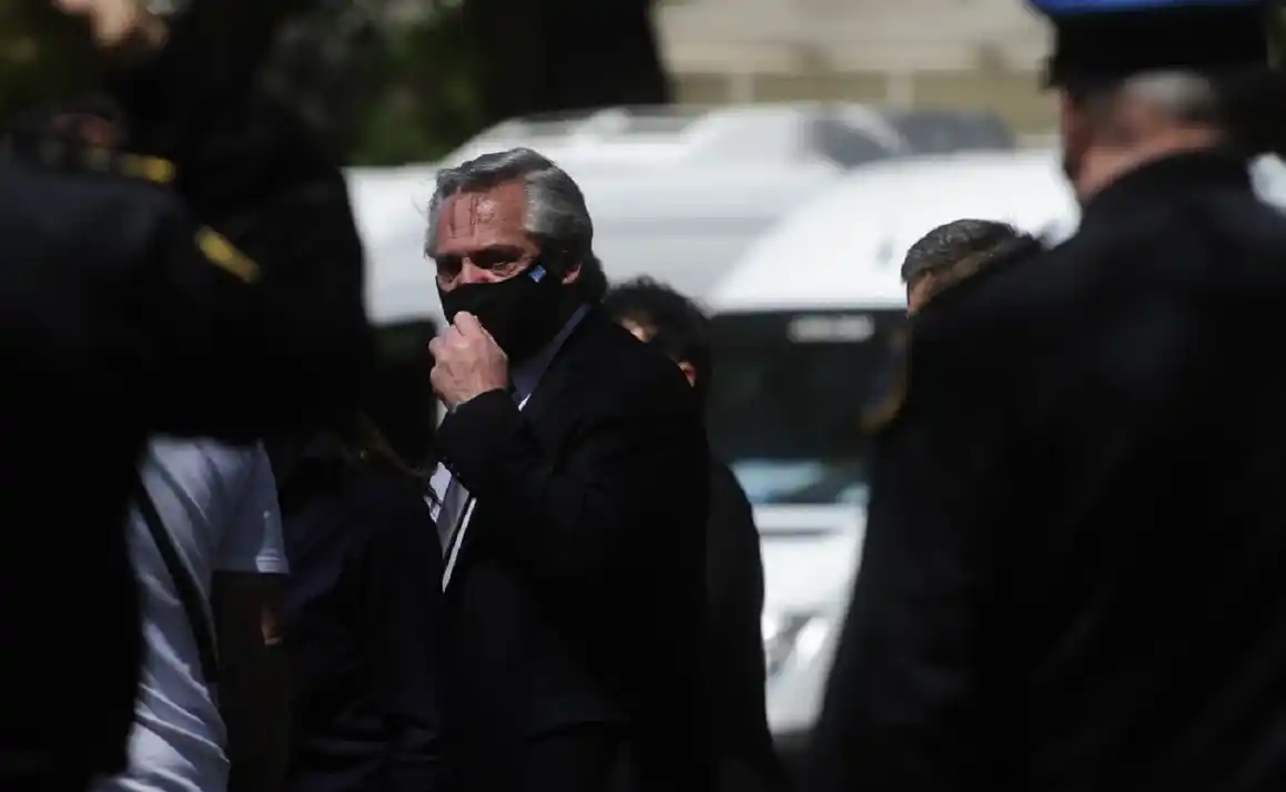 Sin la palabra de Alberto y con un video, confirmaron la extensión de la cuarentena