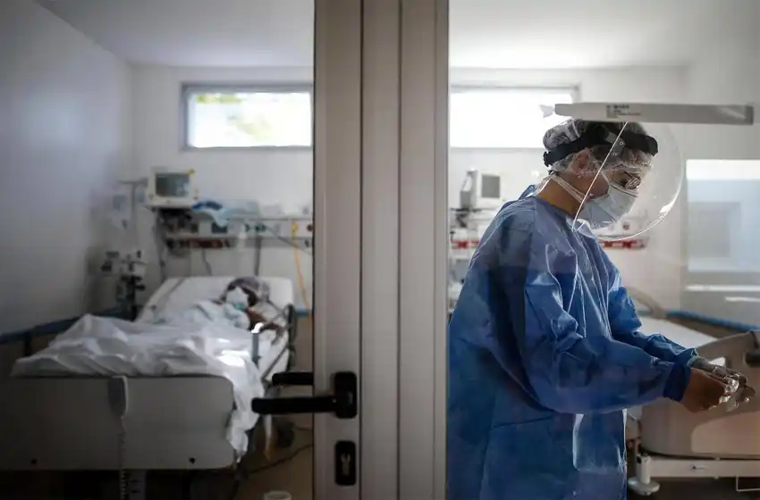 Cinco nuevas muertes por coronavirus en la provincia, tres son rosarinos