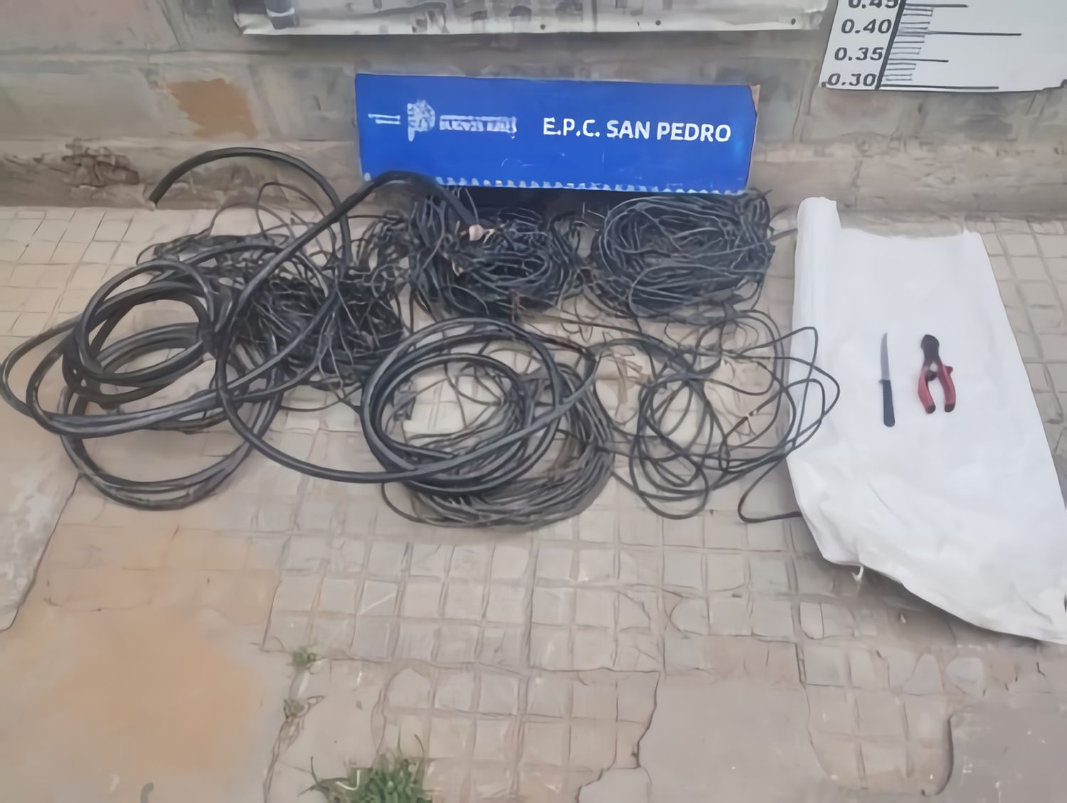 Dos detenidos con 25 kilos de cable robado