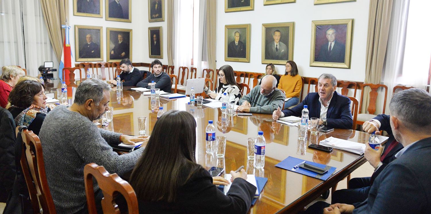 Con un aumento del 18,9 por ciento la provincia mantiene los salarios por encima de la inflación